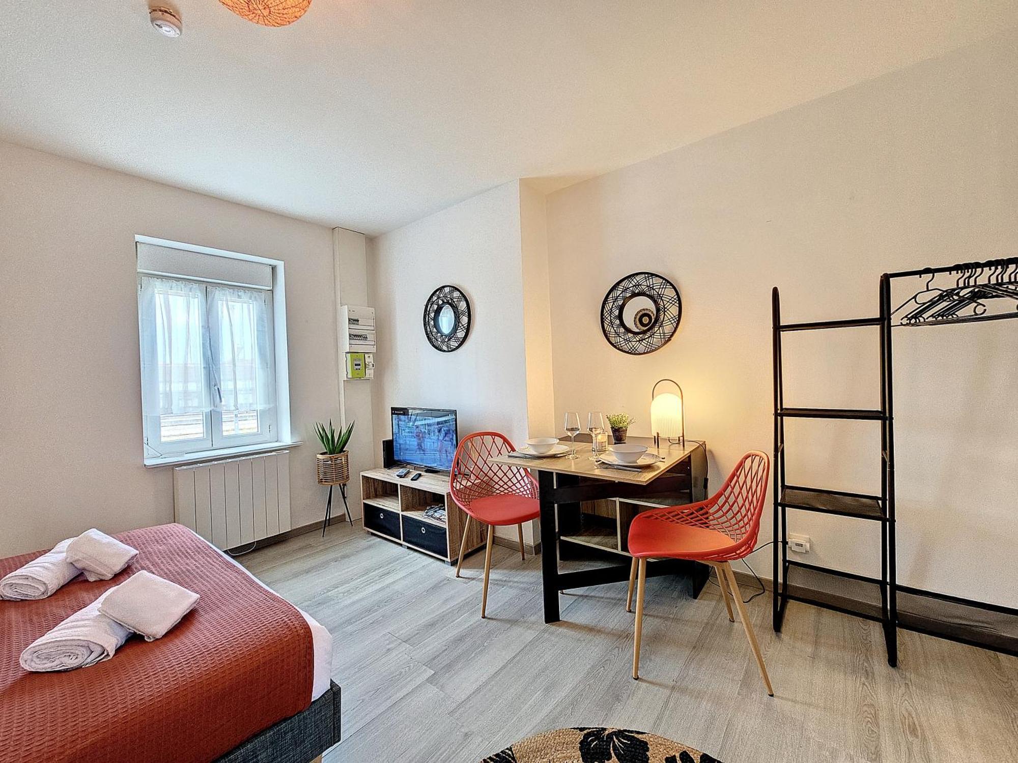 L'Auberge De La Gare, Appartements Tout Confort, Proches Gare Yzeure Exterior photo